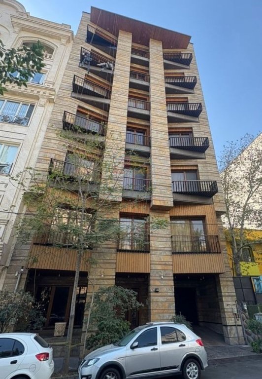 دروس 220 متر دیپلمات نشین