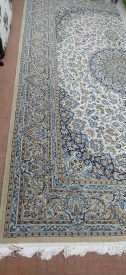 فرش و میز
